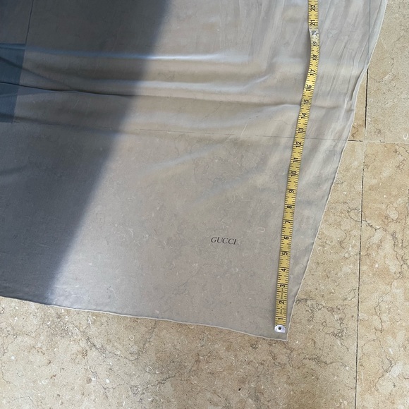 VINTAGE GUCCI RARE SCARF/SARONG - Picture 6 of 14